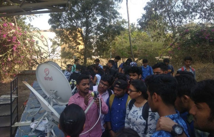 industrial-visit-to-institute-of-satellite-telecom-pvt-ltd-pune (2)