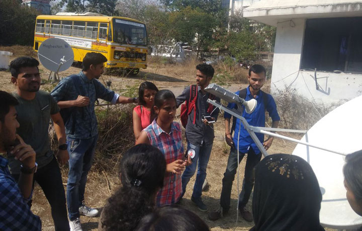 industrial-visit-to-institute-of-satellite-telecom-pvt-ltd-pune (4)