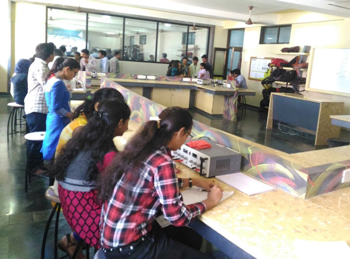 mini-project-exhibition (3)