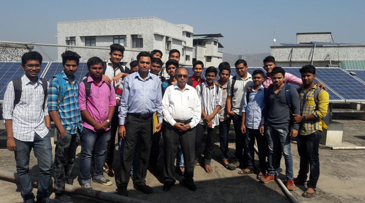 industrial-visit-to-PIIT-solar-plant-new-panvel (1)