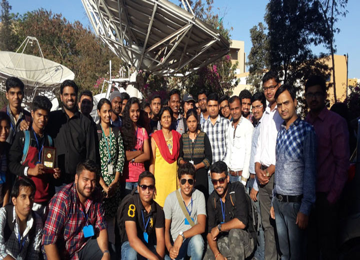industrial-visit-to-institute-of-satellite-telecom-2017 (5)
