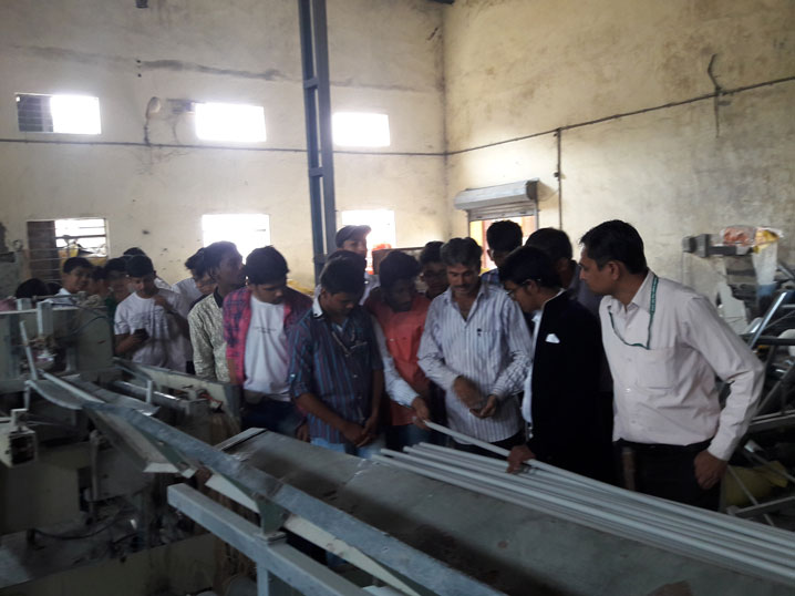 industrial-visit-to-shree-sai-plastic-industry-lohop (1)