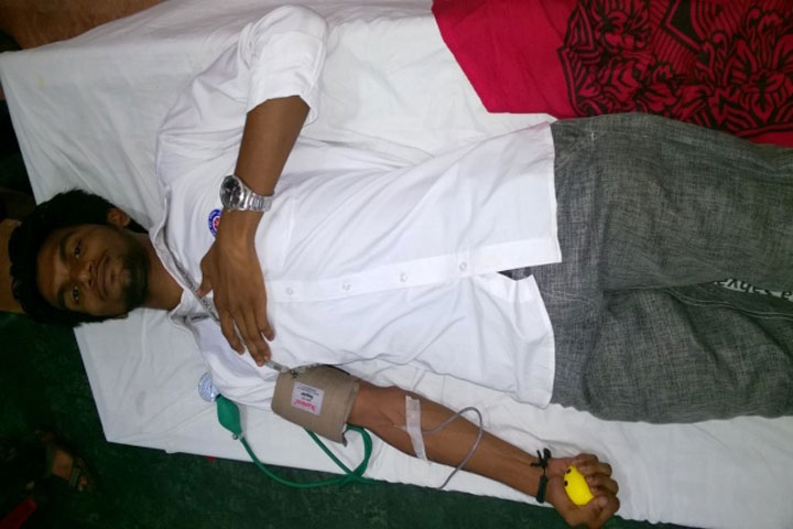 blood-donation-camp-2015-16 (3)