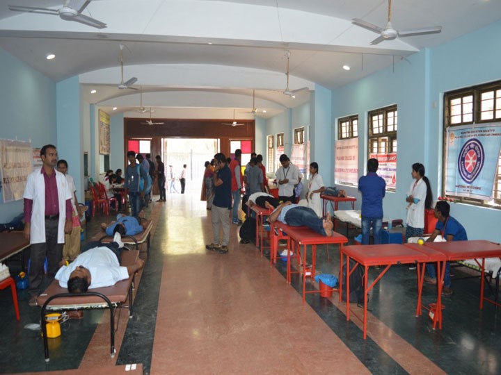 blood-donation-camp-2016-17 (2)