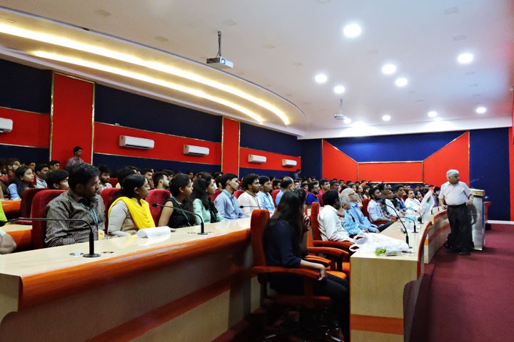 guest-lecture-on-solar-pv (2)