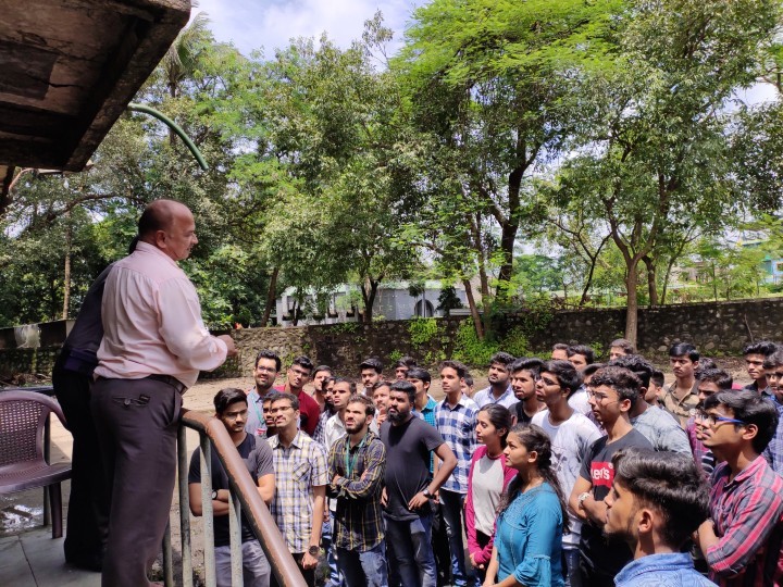 industrial-visit-to-government-milk-scheme-khopoli (2)