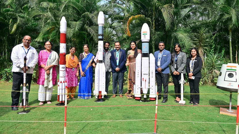 ISRO’s-Space-on-Wheels-Pillai-HOC-Educational-Campus (2)