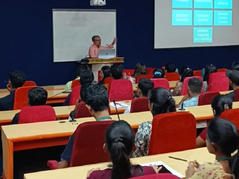 Expert-Talk-on-Cyber-Security-&-Social-Media-Hacking-by-Aptech-Learning (2)