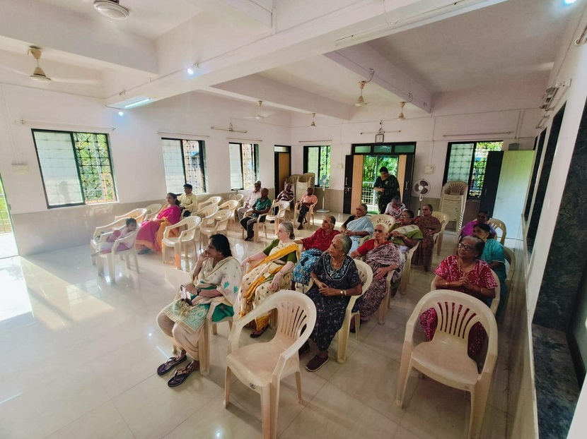 Visit-to-Old-Age-Home-2024 (3)